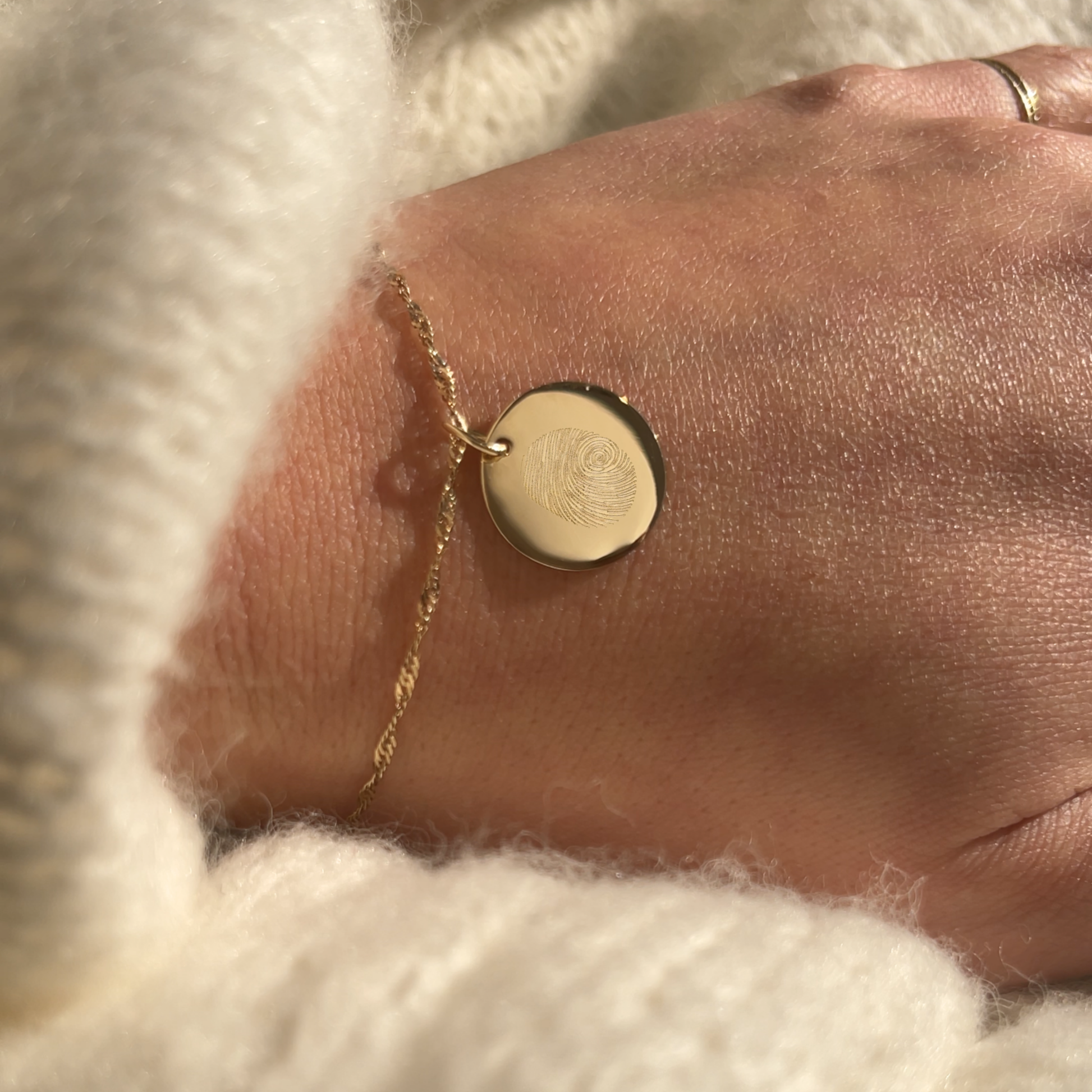 10K solid gold Actual Fingerprint Personalized Memorial Engraved Bracelet with Twisted chain