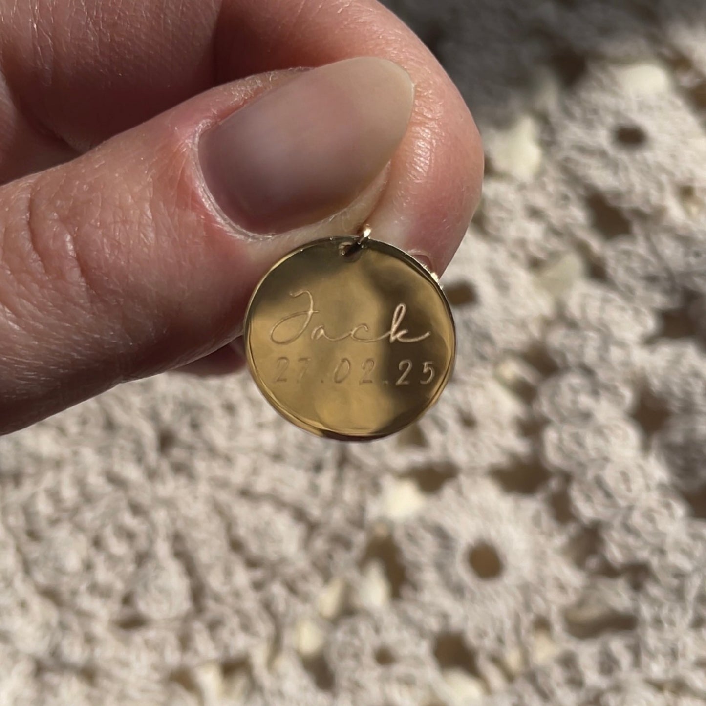 Initial Name Pendant | 10K Gold Circle