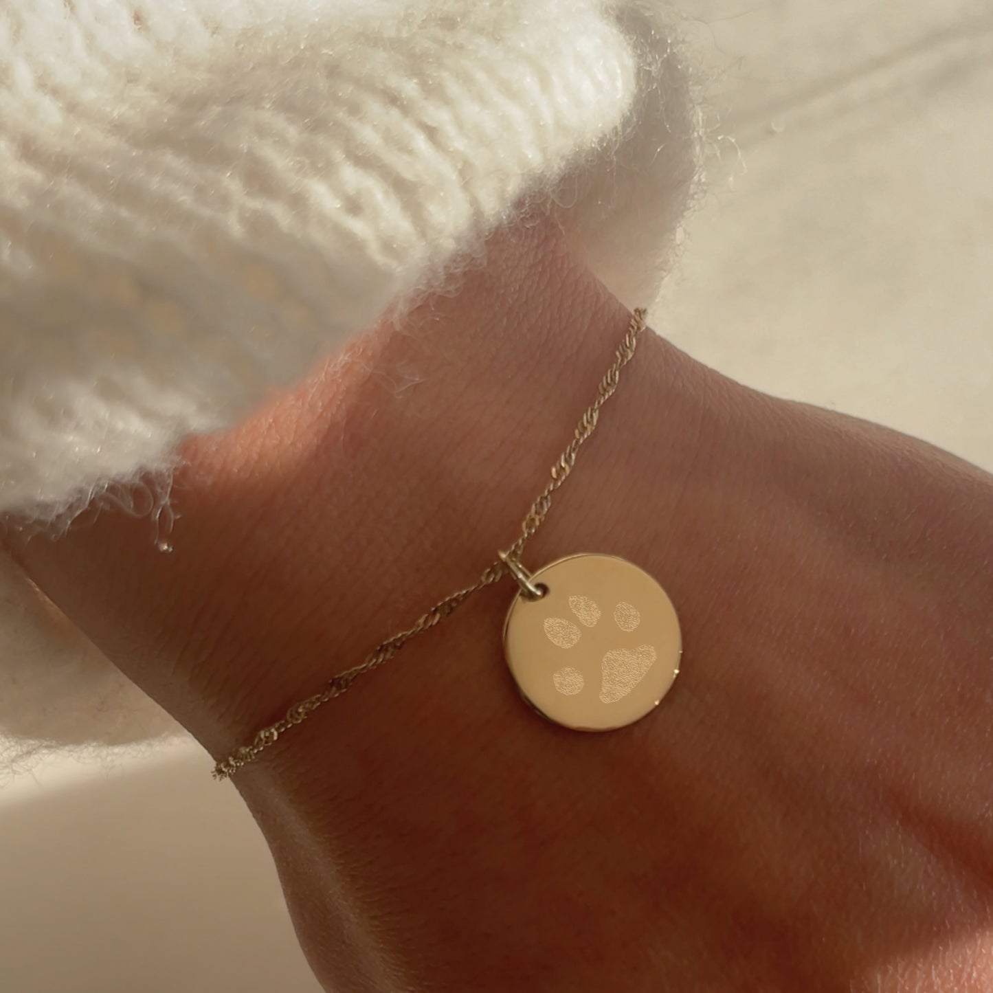 Paw Print Twisted Bracelet | 10K Gold Circle