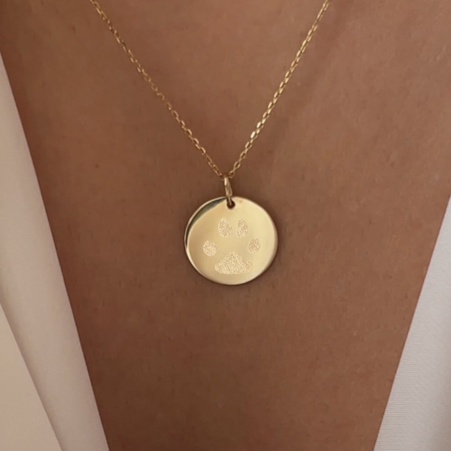 Paw Print Cable Chain Necklace | 10K Gold Circle