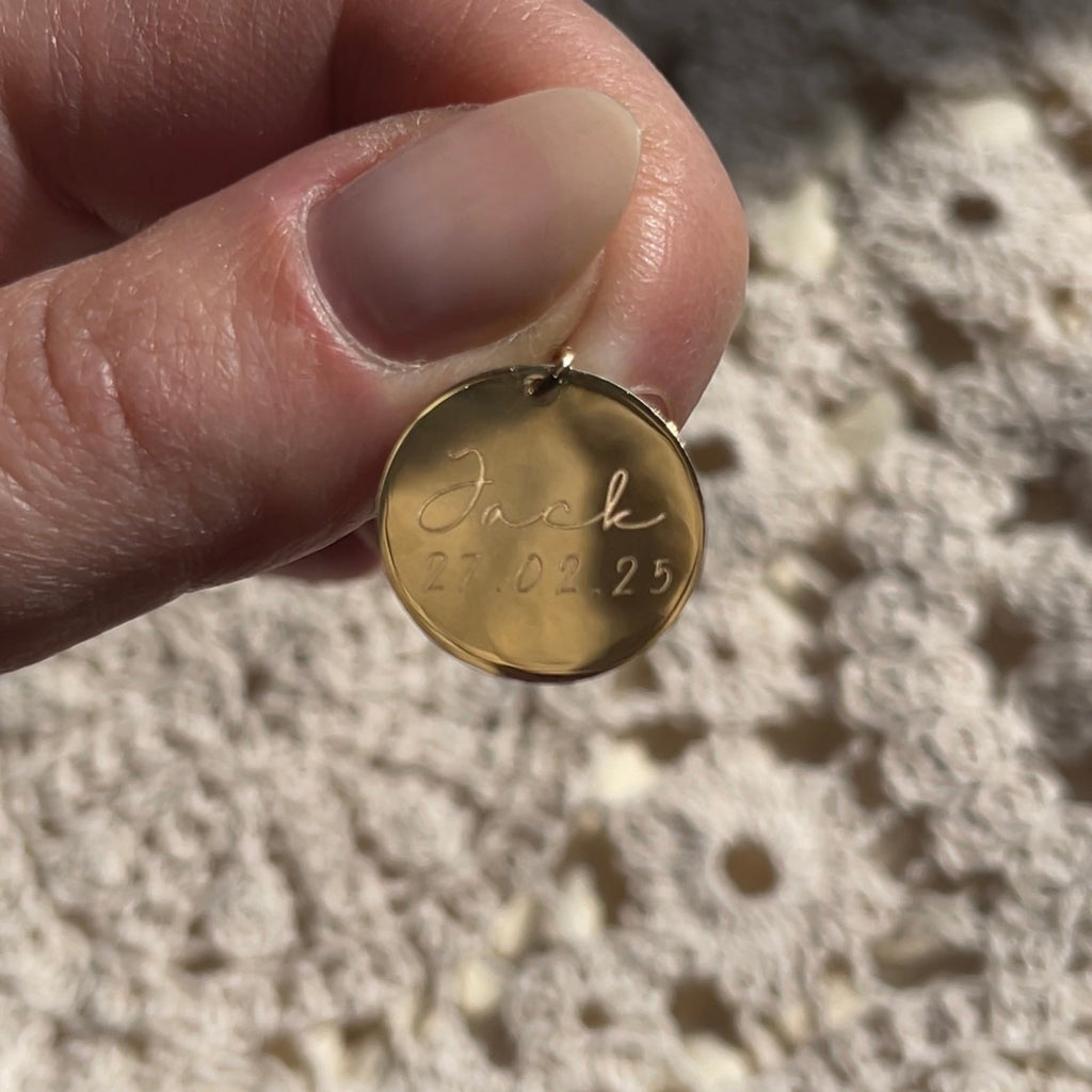Initial Name Pendant | 10K Gold Circle