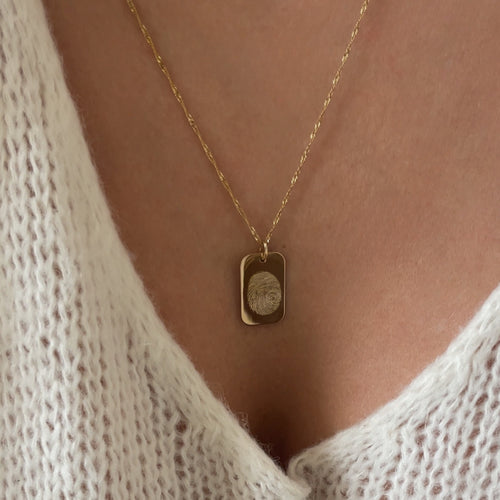 Fingerprint Twisted Chain Necklace | 10K Gold Rectangle