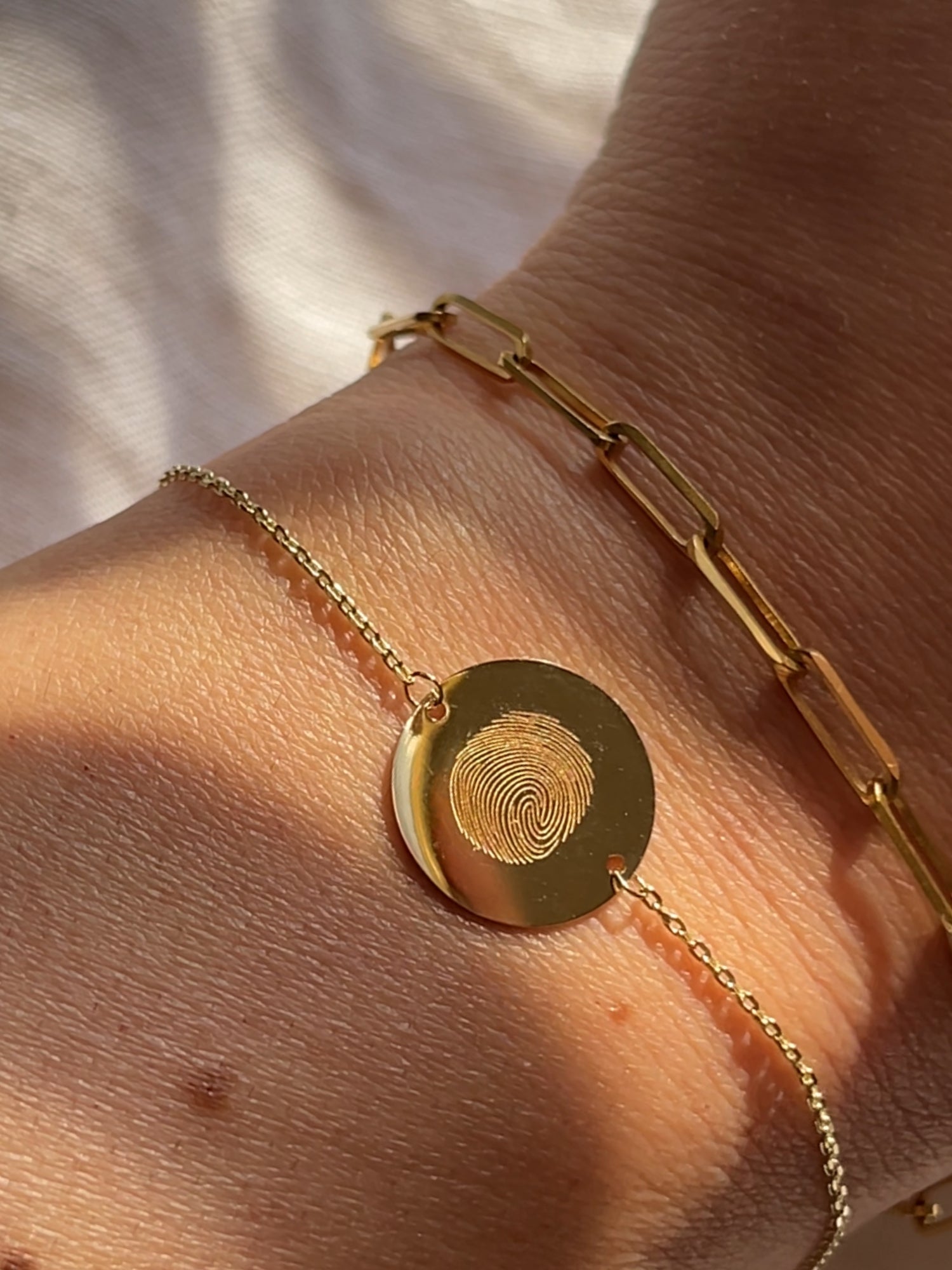 Fingerprint Bracelet | 10K Gold Circle