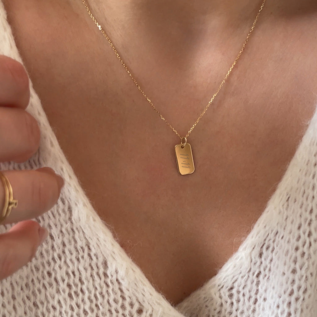 Pendentif Gravure de Main | Rectangle en Or 10 Carats