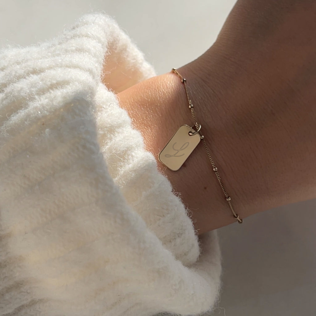 Pendentif Gravure de Main | Rectangle en Or 10 Carats
