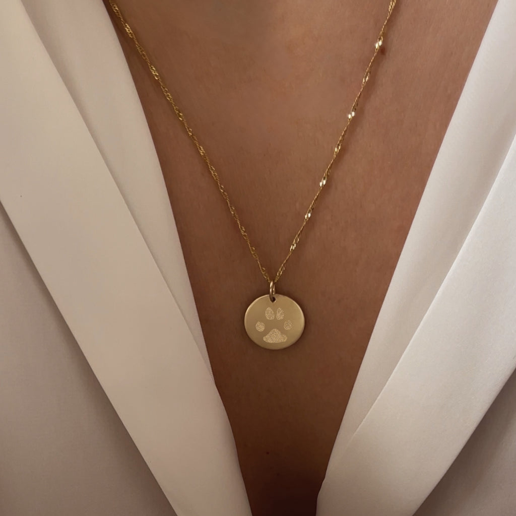 Paw Print Twisted Chain Necklace | 10K Gold Circle